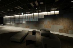 画像ギャラリー No.008のサムネイル画像 / 現実と仮想現実が融合する「MIRAIKEN studio」オープニングセレモニーレポート。金澤朋子さんと「アイドルマスター」の天海春香が共演