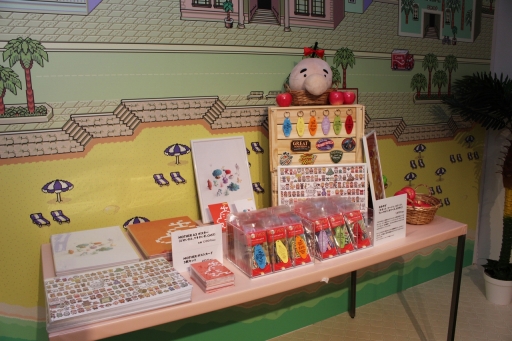 画像ギャラリー No.010のサムネイル画像 / MOTHER2の街角を再現したスペースでグッズが購入できる,「MOTHERのひろば」が渋谷PARCO8階で本日オープン。内覧会には糸井重里氏も来場