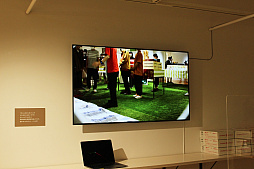 画像ギャラリー No.013のサムネイル画像 / MOTHER2の街角を再現したスペースでグッズが購入できる,「MOTHERのひろば」が渋谷PARCO8階で本日オープン。内覧会には糸井重里氏も来場