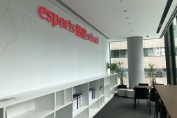 ꡼ No.004 | esports  school׳عοƻθݡȤϤeݡĤٶȹ⹻ȤξΩϡ ݸԤȤƵˤʤǧƤ