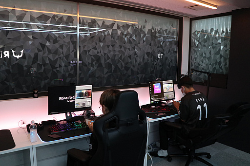 ���������꡼ No.004�Υ���ͥ������ / �ץ�e���ݡ��ĥ�����򱿱Ĥ���REJECT�λ�����άȯɽ����ݡ��ȡ����������ߡ�REJECT GAMING BASE�פ⤪��Ϫ�ܤ�