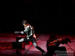 画像ギャラリー No.006のサムネイル画像 / 「ミュージカル『刀剣乱舞』 〜静かの海のパライソ〜」ゲネプロのフォトレポートをお届け。鶴丸国永など6振りの刀剣男士が1年半ぶりに出陣!