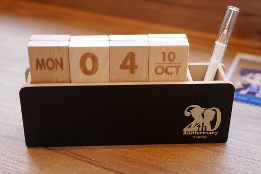 画像ギャラリー No.005のサムネイル画像 / カプコンカフェ×「逆転裁判」シリーズではキャラたちがきらびやかな盛装で登場! 一部グッズの先行公開&試食レポートをお届け