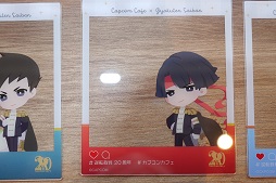 画像ギャラリー No.009のサムネイル画像 / カプコンカフェ×「逆転裁判」シリーズではキャラたちがきらびやかな盛装で登場! 一部グッズの先行公開&試食レポートをお届け