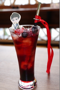 画像ギャラリー No.032のサムネイル画像 / カプコンカフェ×「逆転裁判」シリーズではキャラたちがきらびやかな盛装で登場! 一部グッズの先行公開&試食レポートをお届け