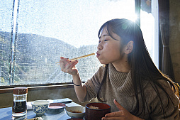 ���������꡼ No.012�Υ���ͥ������ / �ֿ���������פ��������å���������ܤ����ȥꥢ�����������ɤΥ��٥�ȥ�ݡ��Ȥ�������