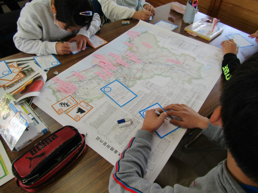 画像ギャラリー No.004のサムネイル画像 / 「ポケドボカードゲーム」による小学生防災学習を実践