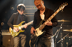 画像ギャラリー No.003のサムネイル画像 / 「雷電」シリーズなどを手がけたサウンドクリエイター佐藤 豪氏のライブ動画が12月30日より配信に