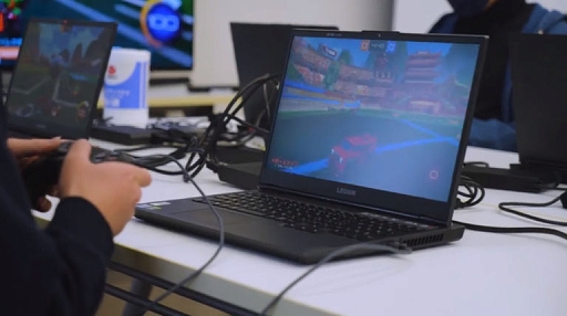 ���������꡼ No.004�Υ���ͥ������ / �ץ�e���ݡ��ĥ������SCARZ�פ����Թ������ζ�Ư�ˤ��ֱ��γ�����𤬸�����