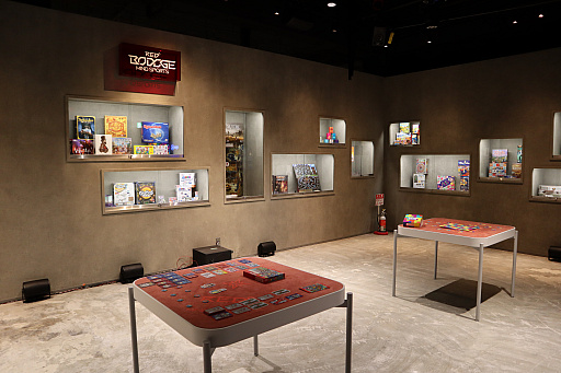 画像ギャラリー No.004のサムネイル画像 / 東京タワーの“足元”に誕生する「RED゜TOKYO TOWER」内覧会レポート。eスポーツからボードゲームまで,さまざまなゲームを楽しめる