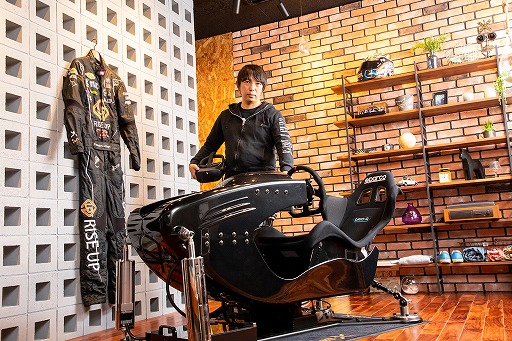 画像ギャラリー No.002のサムネイル画像 / ドライビングシミュレータ「DRiVe-X」のショップが5月18日にオープン