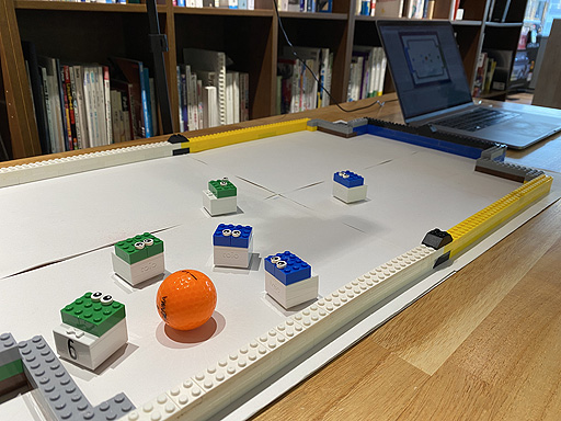 画像ギャラリー No.005のサムネイル画像 / ロボットトイ「toio」を活用したAIコンテンツが登場。初心者向け“AIロボ『迷キュー』に挑戦”と学生・研究者向け“toio AIロボットサッカー”