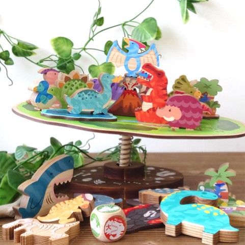 画像ギャラリー No.001のサムネイル画像 / 「つむつむザウルス」発売。恐竜のコマをサイコロの指示にしたがって乗せていくゲーム