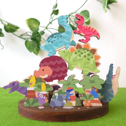 画像ギャラリー No.004のサムネイル画像 / 「つむつむザウルス」発売。恐竜のコマをサイコロの指示にしたがって乗せていくゲーム