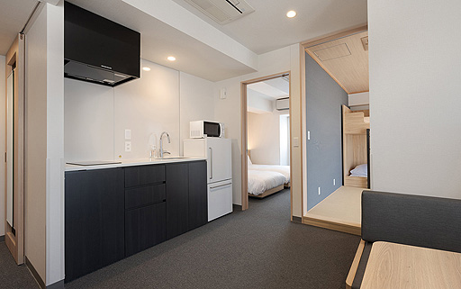 画像ギャラリー No.019のサムネイル画像 / 一晩中みんなで遊べる「ボードゲームホテル」,大阪・なんばに6月2日オープン。人狼・マダミス部屋などの特殊部屋やホテル専用ゲームなどを用意