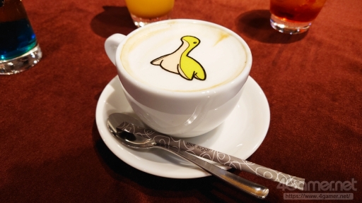 画像ギャラリー No.017のサムネイル画像 / 「Apex Legends」のコラボカフェ「ネッシーカフェ」本日オープン。ワットソンもニッコリ(?)な,たくさんのネッシーが待っている!