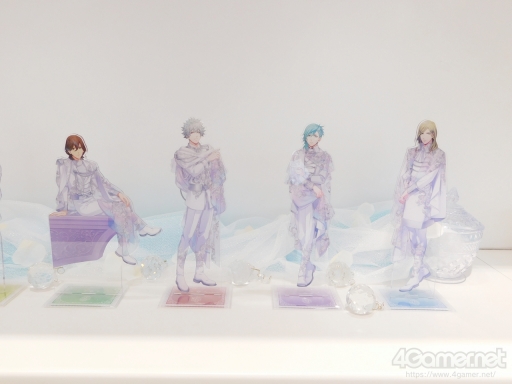 画像ギャラリー No.015のサムネイル画像 / 「うたの☆プリンスさまっ♪」SHINING STOREの内覧会レポートをお届け。2022年は夏にぴったりなアイテムラインナップに注目!