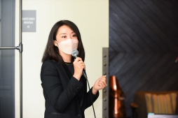 ���������꡼ No.008�Υ���ͥ������ / ���Х������äƥۥƥ�õ�����⥯������AR�θ��ץ�������Moxy Universe, Play Beyond ��Moxy ͷ�����󾡤����ɡ�Ƴ��