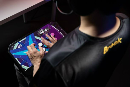 ���������꡼ No.006�Υ���ͥ������ / ���ѡ�Brook����������ȤȤ��EVO 2022�˻���