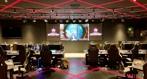 画像ギャラリー No.007のサムネイル画像 / eスポーツカフェ&バー「eスポフィールド」が板橋区西台に12月1日オープン