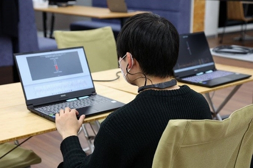 画像ギャラリー No.008のサムネイル画像 / au,ゲーマー20名が参加。プロレーサーへの道を開く“みんなの夢をのせるeレーサープロジェクト”を実施