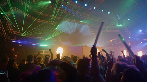 ���������꡼ No.003�Υ���ͥ������ / �Υ��󥿥ӥ塼��DreamHack�α��Ĥ���롤�С������ʴط�������α�ޤ�ʤ����ߥ�˥ƥ���Ƴ��LAN�ѡ��ƥ�����̥��