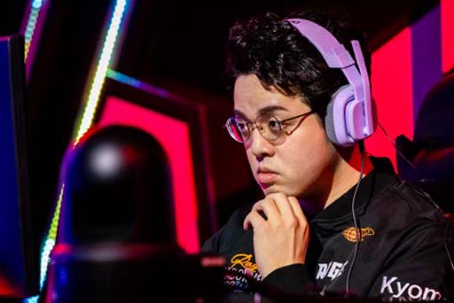 画像ギャラリー No.005のサムネイル画像 / 「RAGE Shadowverse 2022 Winter」GRAND FINALS,優勝賞金1000万円を獲得したのは“King of ミステリアス”あ選手