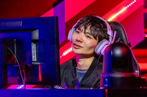 画像ギャラリー No.007のサムネイル画像 / 「RAGE Shadowverse 2022 Winter」GRAND FINALS,優勝賞金1000万円を獲得したのは“King of ミステリアス”あ選手