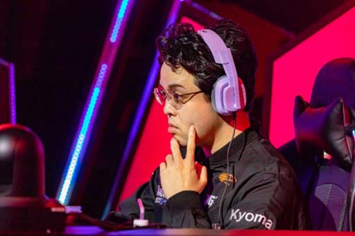 画像ギャラリー No.011のサムネイル画像 / 「RAGE Shadowverse 2022 Winter」GRAND FINALS,優勝賞金1000万円を獲得したのは“King of ミステリアス”あ選手