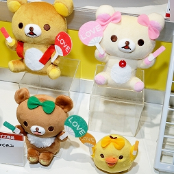 画像ギャラリー No.321のサムネイル画像 / 「第71回プライズフェア」フォトレポート。「ウマ娘 プリティーダービー」や「カービィ」の新作アイテムも