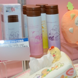 画像ギャラリー No.343のサムネイル画像 / 「第71回プライズフェア」フォトレポート。「ウマ娘 プリティーダービー」や「カービィ」の新作アイテムも