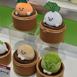 画像ギャラリー No.364のサムネイル画像 / 「第71回プライズフェア」フォトレポート。「ウマ娘 プリティーダービー」や「カービィ」の新作アイテムも