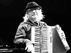 �ࡼ��饤�������β��� Ű���󤬻�����ץ쥹��CM�Υ�����ɥ������֥���å��������٤��פʤɤ�꤬����