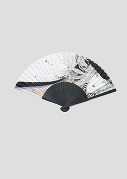 画像ギャラリー No.016のサムネイル画像 / グラニフと「FF」シリーズでおなじみの天野喜孝氏がコラボ。Tシャツやトートバッグなど新作を5月9日に発売