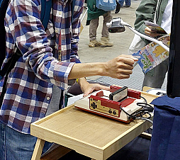 画像ギャラリー No.003のサムネイル画像 / 変わったコントローラを使うゲームの展示イベント「make.ctrl.Japan5」が,5月13日と14日に東京ビッグサイトで開催