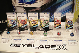 画像ギャラリー No.002のサムネイル画像 / ベイブレードが新世代スポーツに進化! アプリ連動やコミック&アニメ化などもアナウンスされた「BEYBLADE X」発表会をレポート