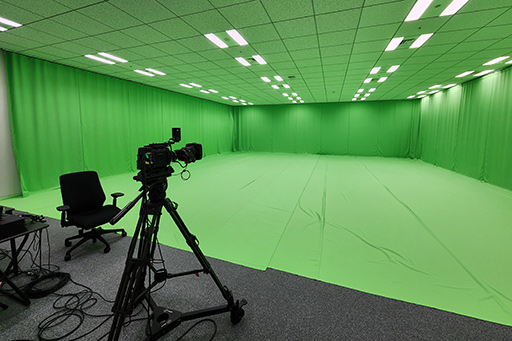 画像ギャラリー No.013のサムネイル画像 / 「ホロライブ」の映像はここから生まれる! 27億円をかけたカバーの新スタジオはどこがすごいのか