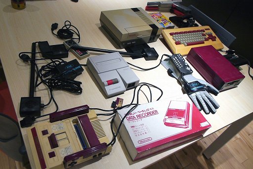 40周年を迎えたファミコンのハードを懐かしんでみる。ビデオゲームの
