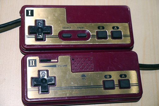 40周年を迎えたファミコンのハードを懐かしんでみる。ビデオゲームの