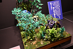 ���������꡼ No.009�Υ���ͥ������ / �֥ܥȥॺ�פ�̾���̤�������ޤˡ���ϸ�ˮ�˻�����������Υ��饹�Ȥ�Ÿ�����������õ�ʼ�ܥȥॺ40��ǯŸ�ɥ�ݡ���