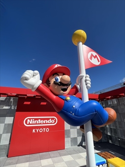画像集 No.055のサムネイル画像 / 「Nintendo KYOTO」は公式直営店であり新たなテーマパーク！　こだわりのある商品陳列も楽しい，ゲームファンなら一度体験してほしい空間だ