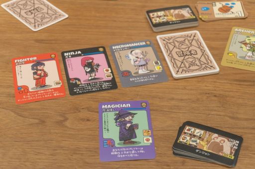 画像ギャラリー No.002のサムネイル画像 / カードゲーム「てのひらダンジョン」,12月9日に発売決定。ほかのプレイヤーたちとお宝争奪戦を繰り広げる