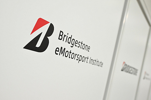 ���������꡼ No.016�Υ���ͥ������ / �ץ��ɥ饤�С�ľ���λ�Ƴ�ǡ���åץ����ब�ߤ�ߤ�̤�!?���֥�¥��ȥ󤬼�Ť���e�⡼�������ݡ��ĤΥ�å���˻��ä��Ƥߤ�