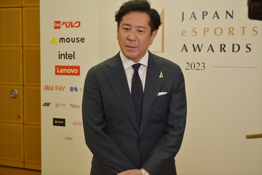 画像ギャラリー No.022のサムネイル画像 / 「スマブラ」あcola選手がMVP含む3冠に輝く。2023年に活躍した選手やチーム,大会などを表彰する第1回「日本eスポーツアワード」レポート