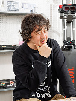 画像ギャラリー No.010のサムネイル画像 / ファミコンのカートリッジをキャンバスに,架空のゲームをデザインする。20回の節目を迎えた「わたしのファミカセ展」のこれまでの歩み