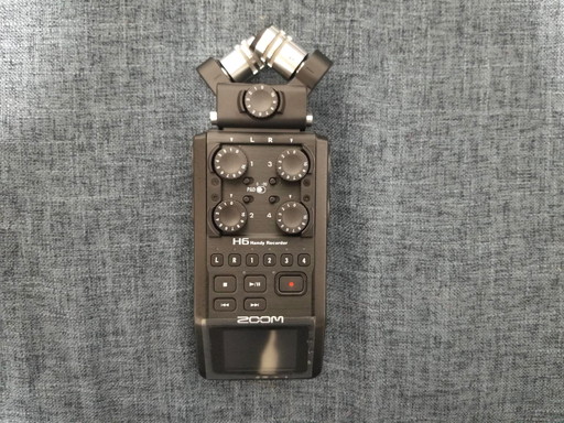 画像ギャラリー No.003のサムネイル画像 / 時代はおうちでポッドキャスト。「ZOOM H6」で,気軽にちょっとリッチな音質のラジオを録音してみた(「買い物Surfer」第22回)