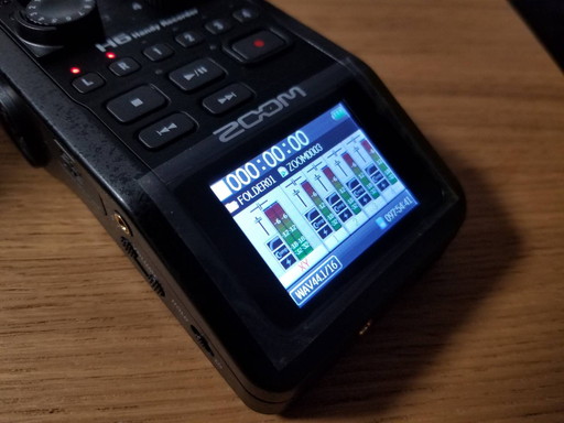 画像ギャラリー No.004のサムネイル画像 / 時代はおうちでポッドキャスト。「ZOOM H6」で,気軽にちょっとリッチな音質のラジオを録音してみた(「買い物Surfer」第22回)