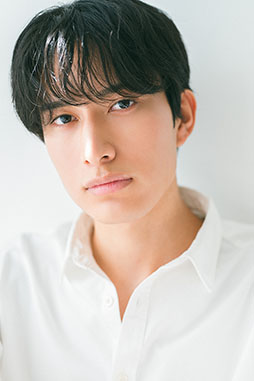 画像ギャラリー No.008のサムネイル画像 / 実写ドラマ版「ウイングマン」,キービジュアルが公開に。大原優乃さんら主人公を取り巻く追加キャストも解禁