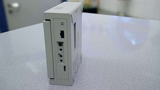 ²èÁü¥®¥ã¥é¥ê¡¼ No.006¤Î¥µ¥à¥Í¥¤¥ë²èÁü / CD-ROM¥É¥é¥¤¥ÖÉÕ¤¥¹¡¼¥Ñ¡¼¥Õ¥¡¥ß¥³¥ó»îºîµ¡¡ÖPlayStation¡×¤òºÆ¸½¤·¤¿¡¤3D¥×¥ê¥ó¥¿¤Ç½ÐÎϤǤ¤ë¥Õ¥¡¥¤¥ë¤¬¸ø³«¤µ¤ì¤ë