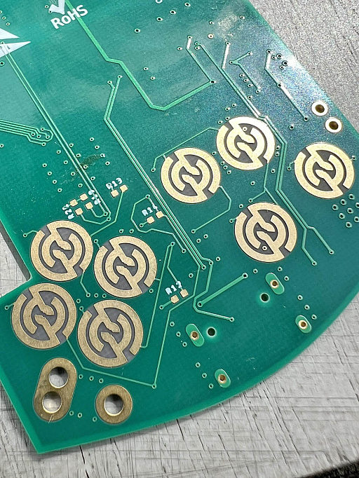 画像ギャラリー No.001のサムネイル画像 / 令和のビジュアルメモリは,カラー液晶とさまざまな機能を備えた進化型に。周辺機器メーカーの8BitModsがビジュアルメモリ「VMU Pro」の新画面を公開